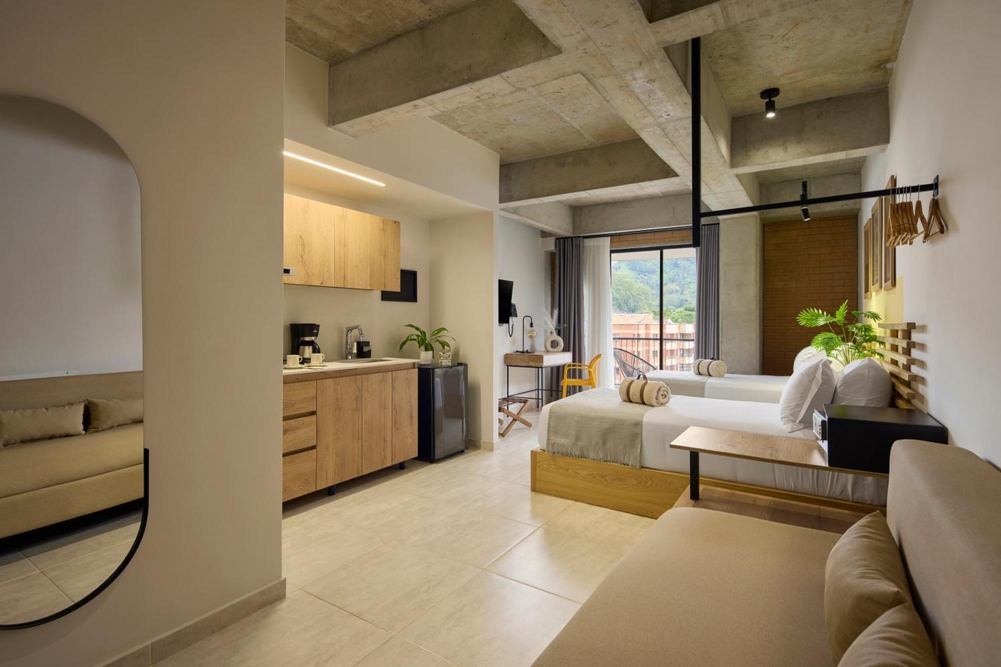 30 Living Suites Medellin Exterior photo